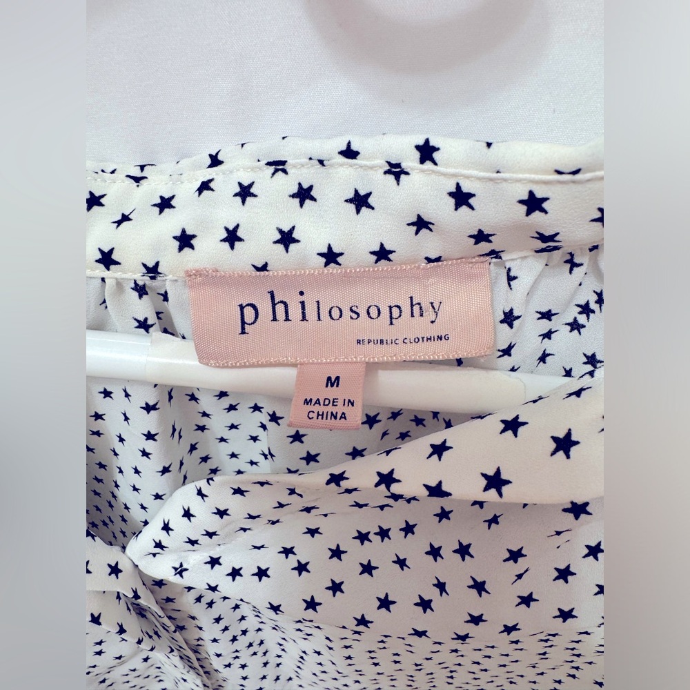 Lightweight flowy size M shirt white with black stars like new